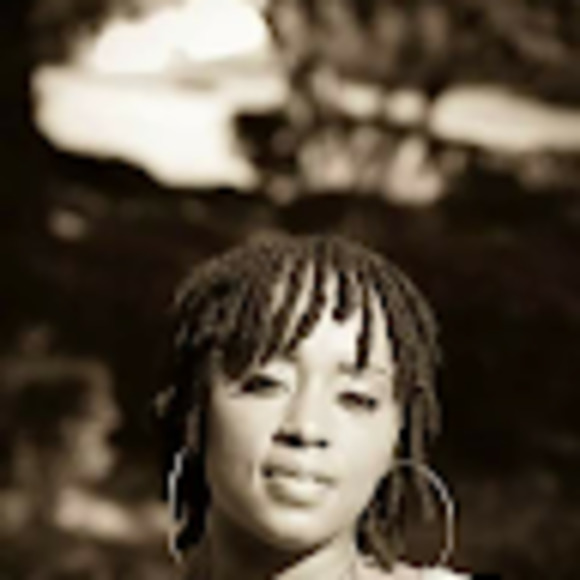 Meet your Posher, Erica - Picture 1 of 1